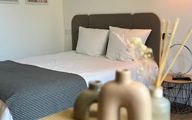 Studio Moderne/Rue Encombe Vineuse- Dabnb